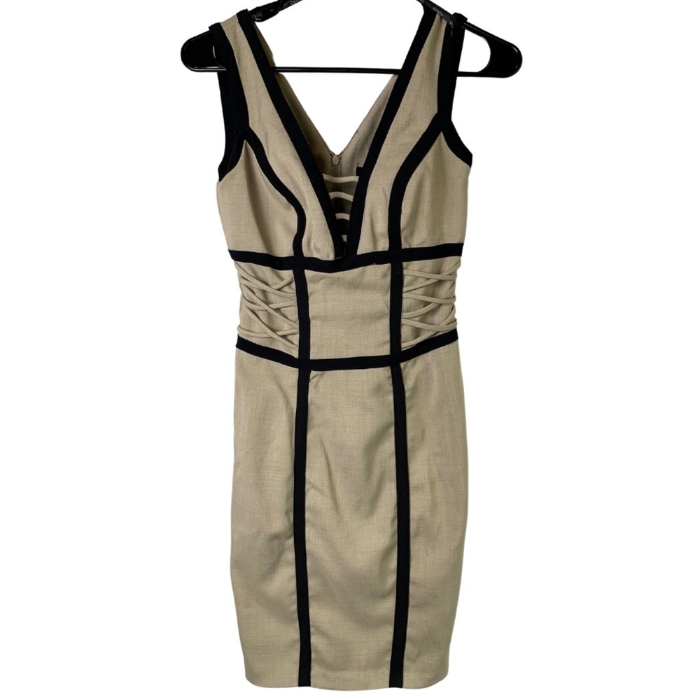 XOXO bodycon women’s dress size 1/2. Black and beige color block dress